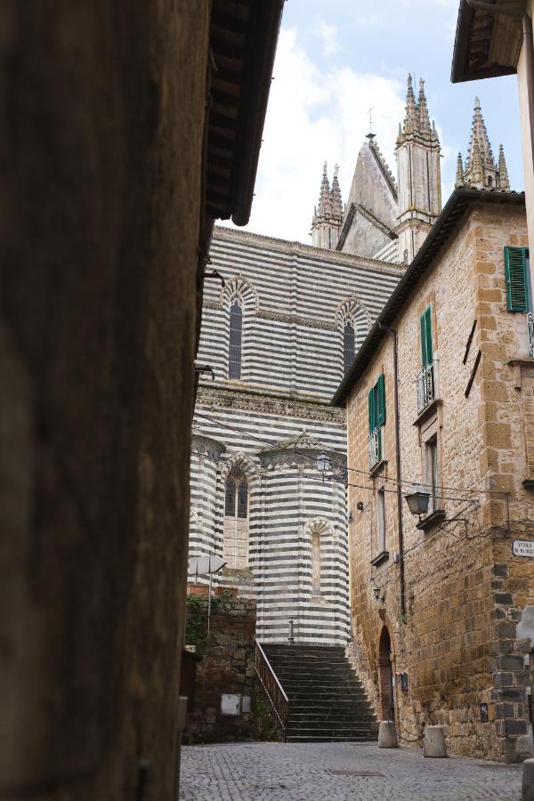 Апартаменты Ad Un Passo Dal Duomo Орвието Экстерьер фото